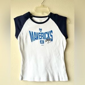 Dallas Mavericks women’s T-shirt